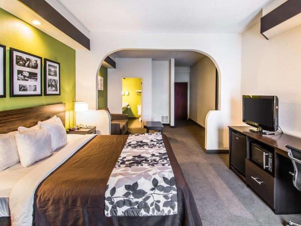 Sleep Inn & Suites Orlando International Airport : photo 3 de la chambre suite lit king-size