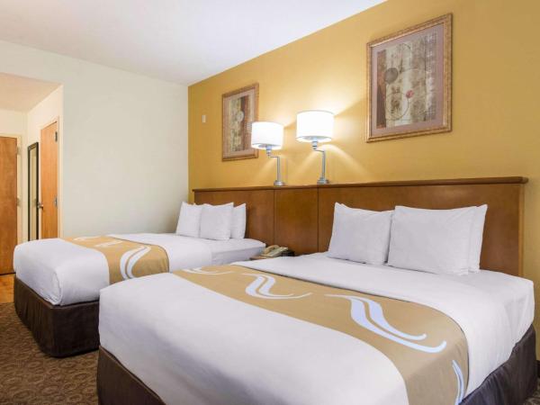 Quality Inn & Suites Near the Theme Parks : photo 1 de la chambre chambre 2 lits queen-size - non-fumeurs