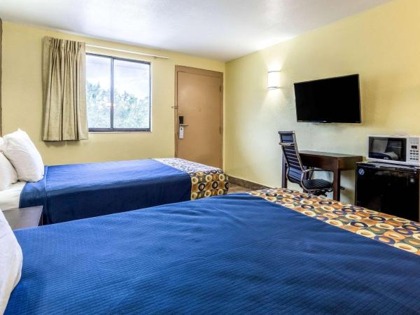 Rodeway Inn Fairgrounds-Casino : photo 1 de la chambre chambre avec 2 lits queen-size - fumeurs