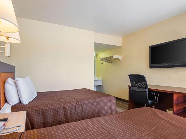 Rodeway Inn Kissimmee Maingate West - Free Theme Park Shuttle : photo 1 de la chambre chambre double avec 2 lits doubles - non-fumeurs