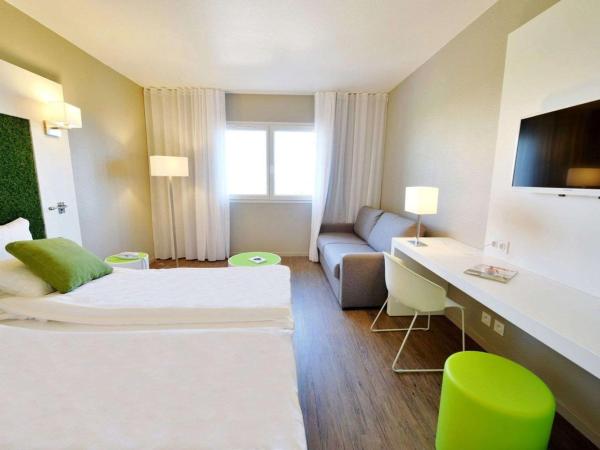 Hôtel Golf Fontcaude : photo 4 de la chambre chambre lits jumeaux supérieure - vue sur parcours de golf