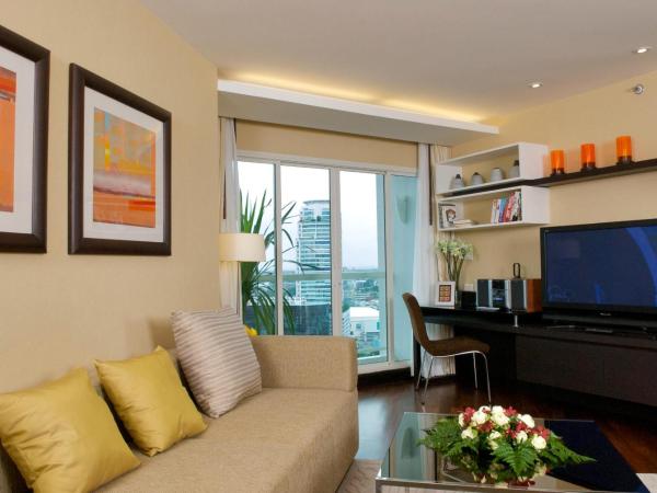 The Narathiwas Hotel & Residence Sathorn Bangkok : photo 4 de la chambre suite familiale