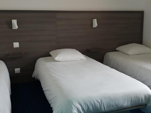 Hôtel Althea - Piscine et Sauna : photo 5 de la chambre chambre triple