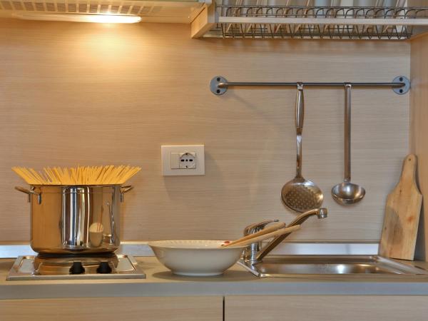 Regal Residence : photo 4 de la chambre studio (1 adulte) 