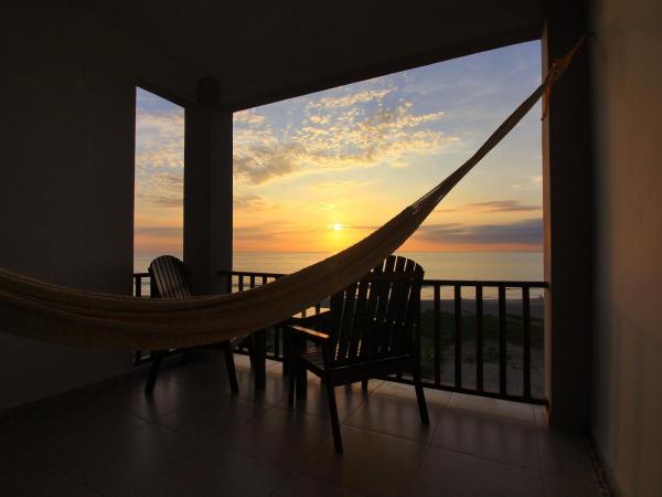 Punta Zicatela Hotel - Adults Only : photo 8 de la chambre chambre lit king-size - vue sur mer