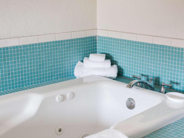 Trumbull and Porter - Detroit Downtown : photo 7 de la chambre chambre lit king-size avec baignoire spa