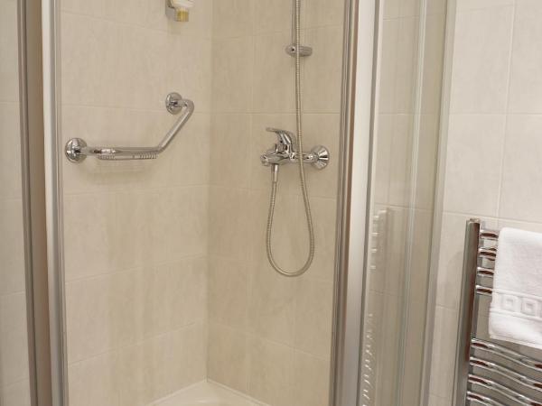 Hotel Coronet : photo 7 de la chambre chambre double ou lits jumeaux