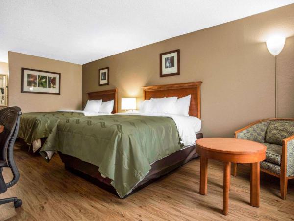 Quality Inn & Suites University Area : photo 2 de la chambre chambre 2 lits queen-size - non-fumeurs