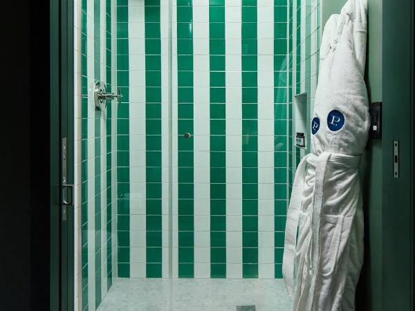 Palihotel Seattle : photo 1 de la chambre chambre double avec lit superposé