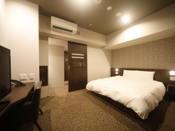 Dormy Inn Premium Osaka Kitahama : photo 1 de la chambre chambre lit queen-size standard - non-fumeurs