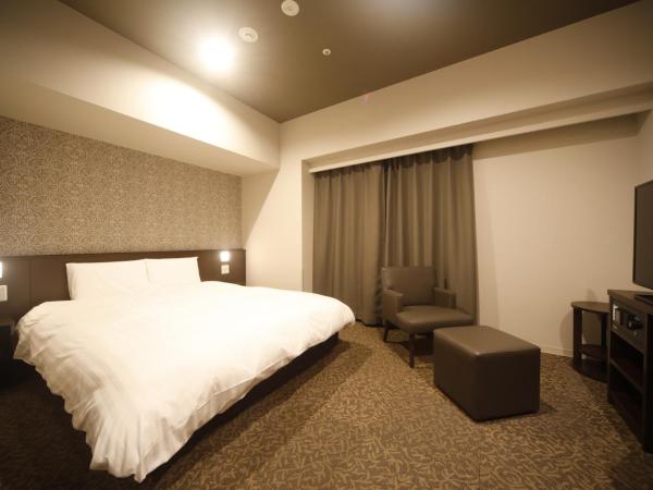 Dormy Inn Premium Osaka Kitahama : photo 2 de la chambre chambre lit queen-size standard - non-fumeurs