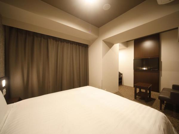 Dormy Inn Premium Osaka Kitahama : photo 2 de la chambre chambre lit king-size standard - non-fumeurs