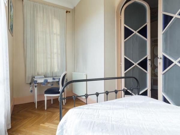 Résidence La Villa Léonie : photo 6 de la chambre appartement 2 chambres supérieur avec balcon (3 adultes)