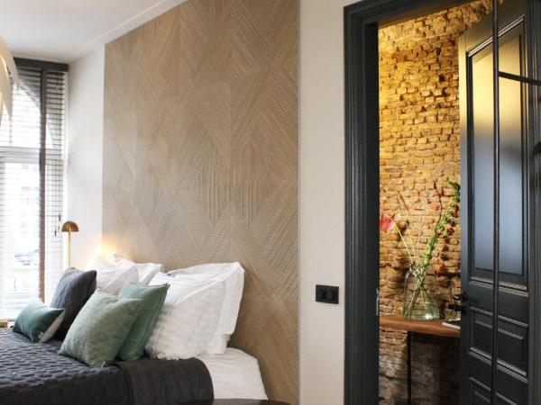 Villa360 : photo 6 de la chambre chambre double avec salle de bains privative