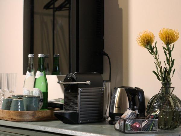 Villa360 : photo 7 de la chambre chambre double avec salle de bains privative