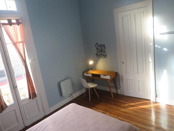 Sabatico Travelers Hostel & Guesthouse : photo 6 de la chambre chambre double avec balcon