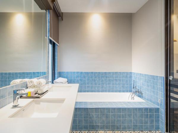 Treasures Hotel and Suites : photo 9 de la chambre chambre familiale premier 