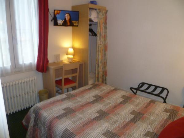 Htel Beausjour : photo 3 de la chambre chambre double avec salle de bains privative