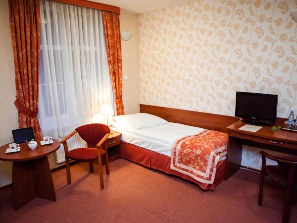 Hotel Logos : photo 5 de la chambre chambre triple