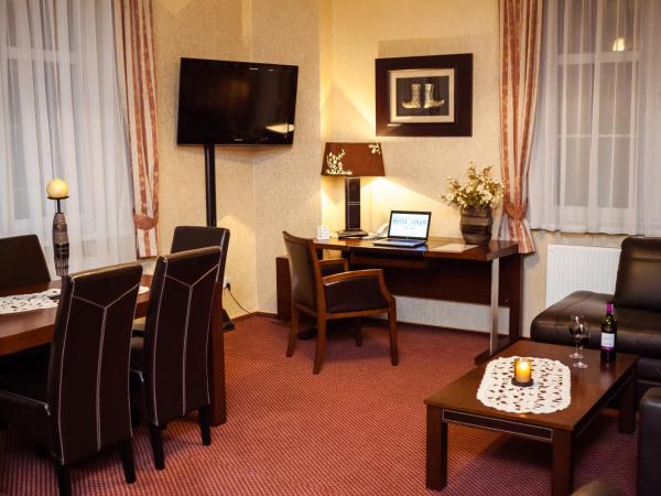 Hotel Logos : photo 4 de la chambre suite