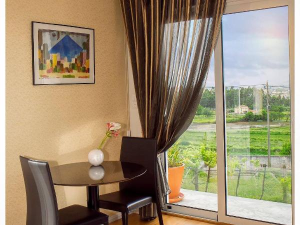 B&B Villa Vale Flores : photo 2 de la chambre chambre double ou lits jumeaux - vue sur ville