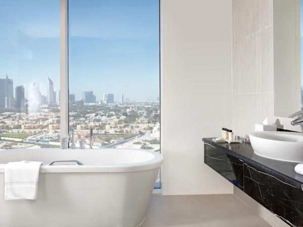 Millennium Central Downtown : photo 2 de la chambre chambre premium - vue sur horizon