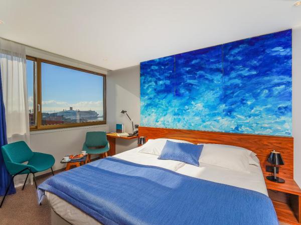 Horizon Luxury Suites : photo 4 de la chambre chambre double ou lits jumeaux supérieure - vue sur mer