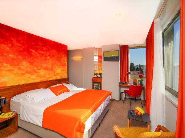 Horizon Luxury Suites : photo 5 de la chambre chambre double ou lits jumeaux supérieure - vue sur mer