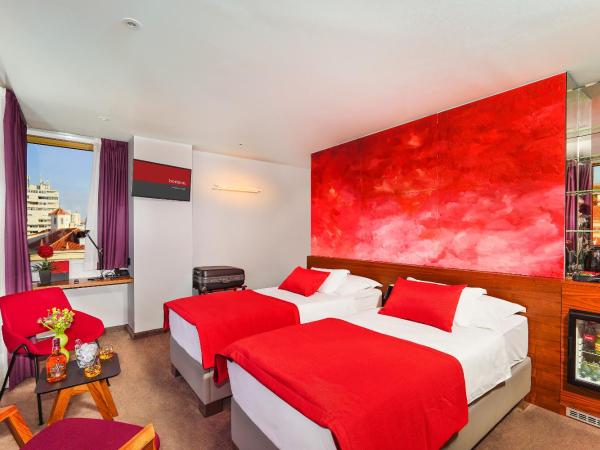 Horizon Luxury Suites : photo 7 de la chambre chambre double ou lits jumeaux deluxe - vue sur ville 