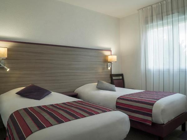 Hôtel O'Nice Saintes : photo 1 de la chambre chambre lits jumeaux