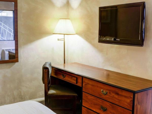 Rodeway Inn near Venice Beach : photo 5 de la chambre chambre lit king-size - non-fumeurs