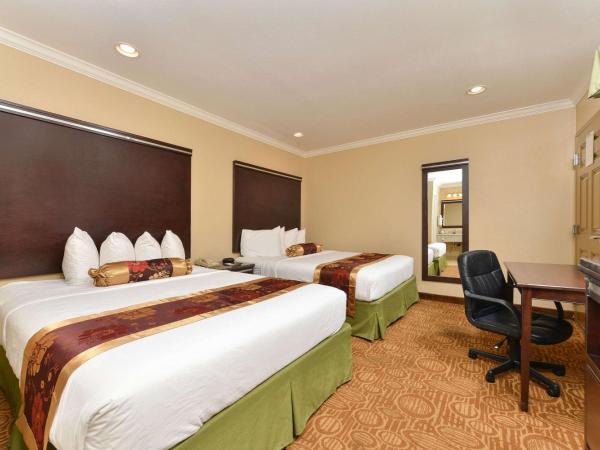 Rodeway Inn San Diego Near SDSU : photo 2 de la chambre chambre 2 lits queen-size - non-fumeurs