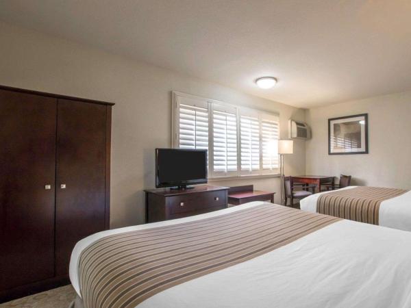 Rodeway Inn Convention Center : photo 2 de la chambre chambre 2 lits queen-size - non-fumeurs