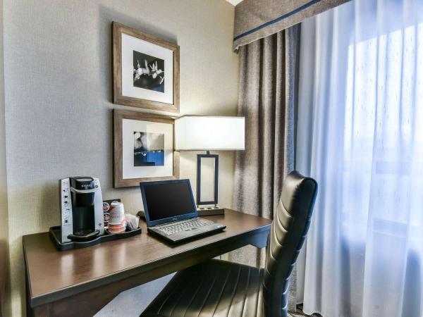 Comfort Hotel Airport North : photo 2 de la chambre chambre standard lit queen-size