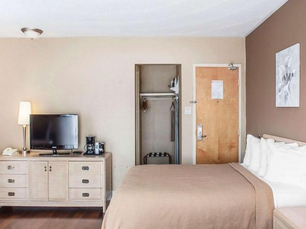 Quality Hotel Fallsview Cascade : photo 3 de la chambre chambre 2 lits queen-size - non-fumeurs