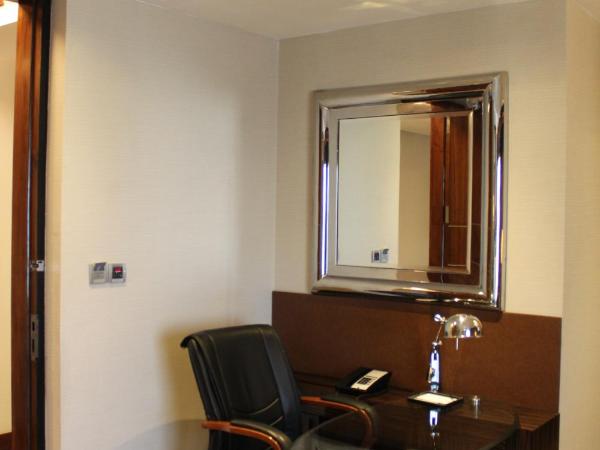 Hyatt Ahmedabad : photo 3 de la chambre suite avec salon