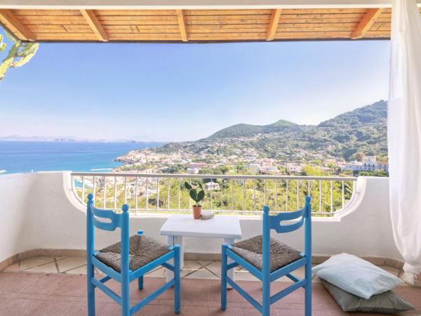 Paradise Relais Villa Janto' : photo 4 de la chambre chambre double ou lits jumeaux avec balcon - vue sur mer