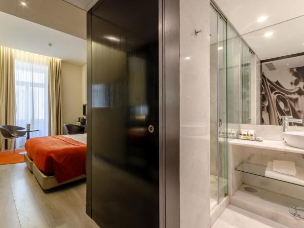 Hotel Santa Justa : photo 5 de la chambre chambre double confort avec vue sur rue