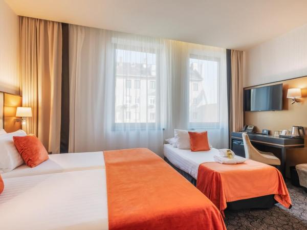 Eurostars Danube Budapest : photo 4 de la chambre chambre double ou lits jumeaux avec lit d'appoint