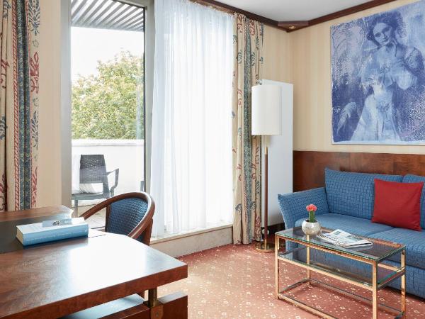 Living Hotel Kanzler : photo 1 de la chambre chambre simple affaires plus avec balcon