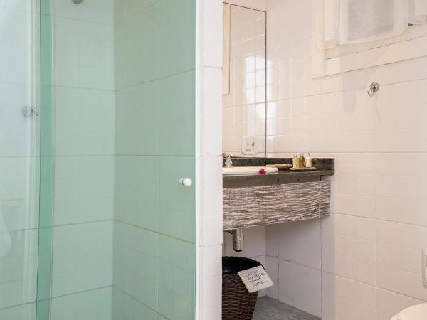 Pousada Casa Búzios : photo 6 de la chambre chambre double supérieure avec patio - vue sur jardin