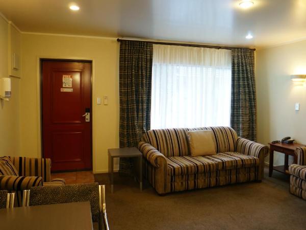 Cornwall Park Motor Inn : photo 2 de la chambre appartement 2 chambres