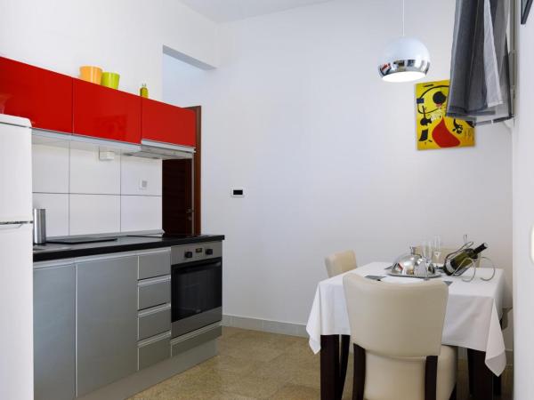 Ark Beach Apartments : photo 5 de la chambre appartement avec terrasse