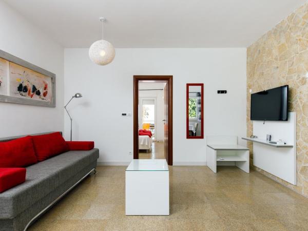 Ark Beach Apartments : photo 2 de la chambre appartement - vue sur mer