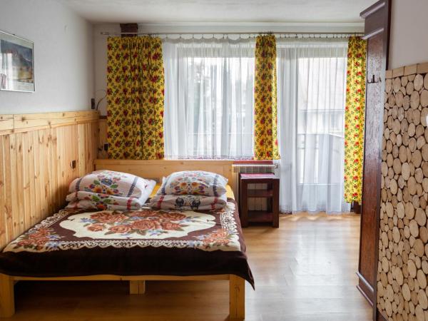 Dom wypoczynkowy Stoch Mądry : photo 4 de la chambre chambre familiale avec balcon