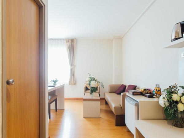 Seasons Siam Hotel : photo 2 de la chambre chambre double supérieure