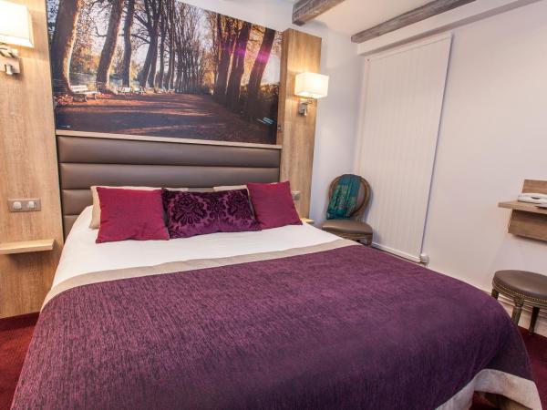 Logis - Le Christina : photo 9 de la chambre chambre double confort