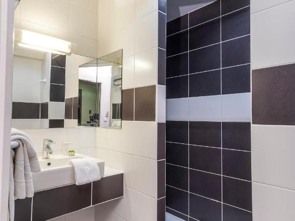 Logis - Le Christina : photo 5 de la chambre chambre triple confort