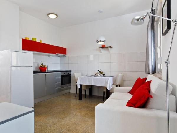 Ark Beach Apartments : photo 6 de la chambre studio - vue sur mer