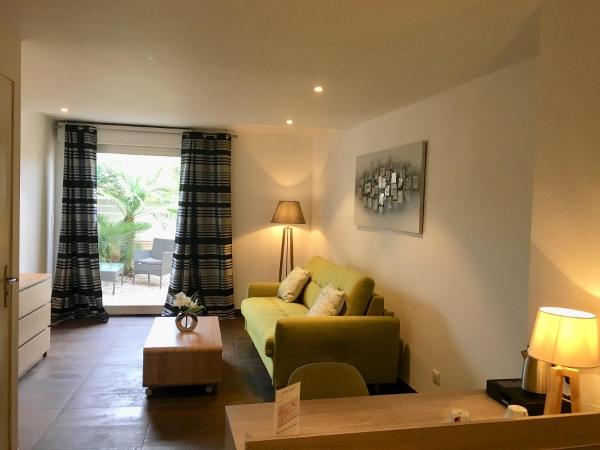 Hotel & Spa Gil de France Cap d'Agde : photo 3 de la chambre suite avec terrasse et accès à la piscine chauffée